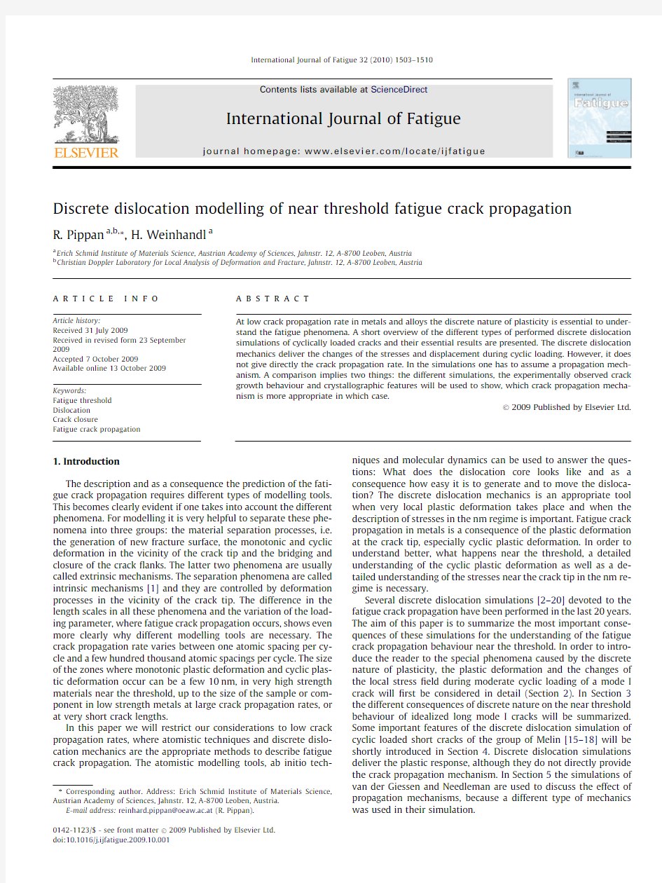 Discrete dislocation modelling of near threshold fatigue crack propagation